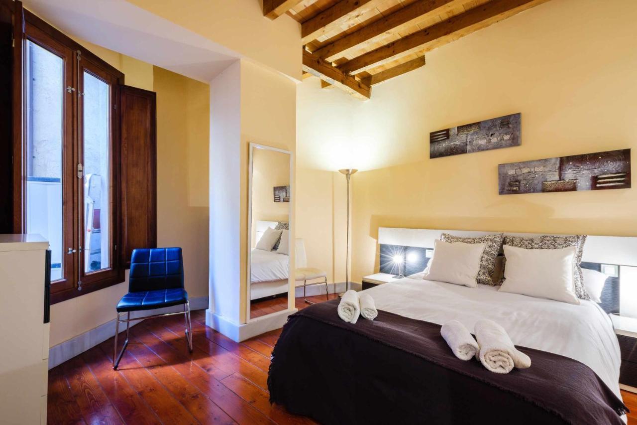 Apartamento Con Patio Junto A La Catedral By Toledo Ap Luaran gambar